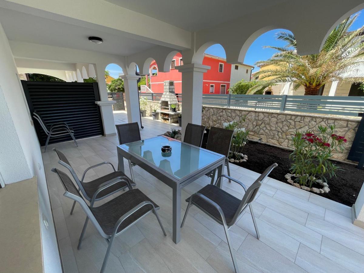 Apartmenthouse Ines วีร์ ภายนอก รูปภาพ