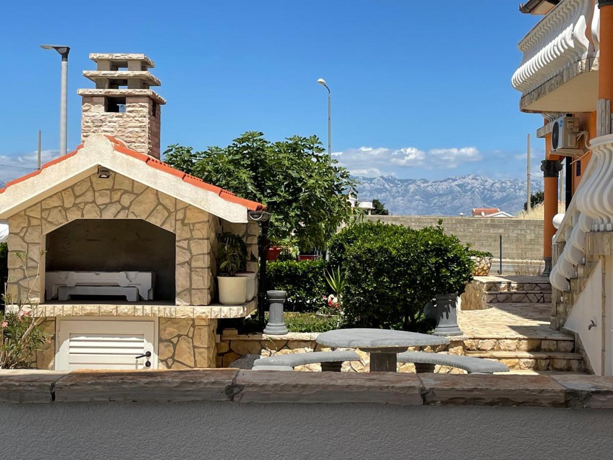 Apartmenthouse Ines วีร์ ภายนอก รูปภาพ