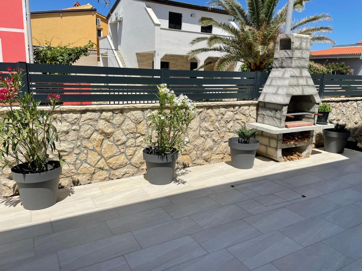 Apartmenthouse Ines วีร์ ภายนอก รูปภาพ