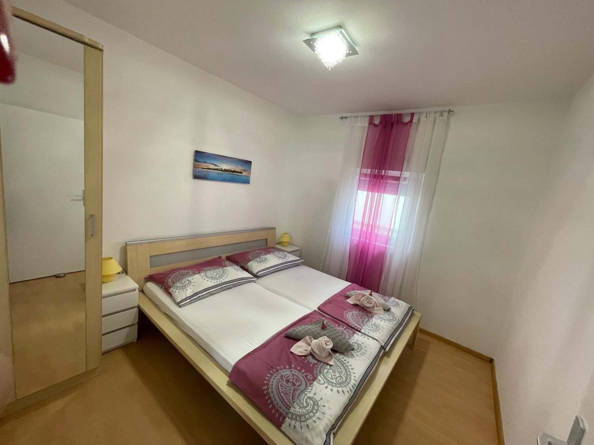 Apartmenthouse Ines วีร์ ภายนอก รูปภาพ