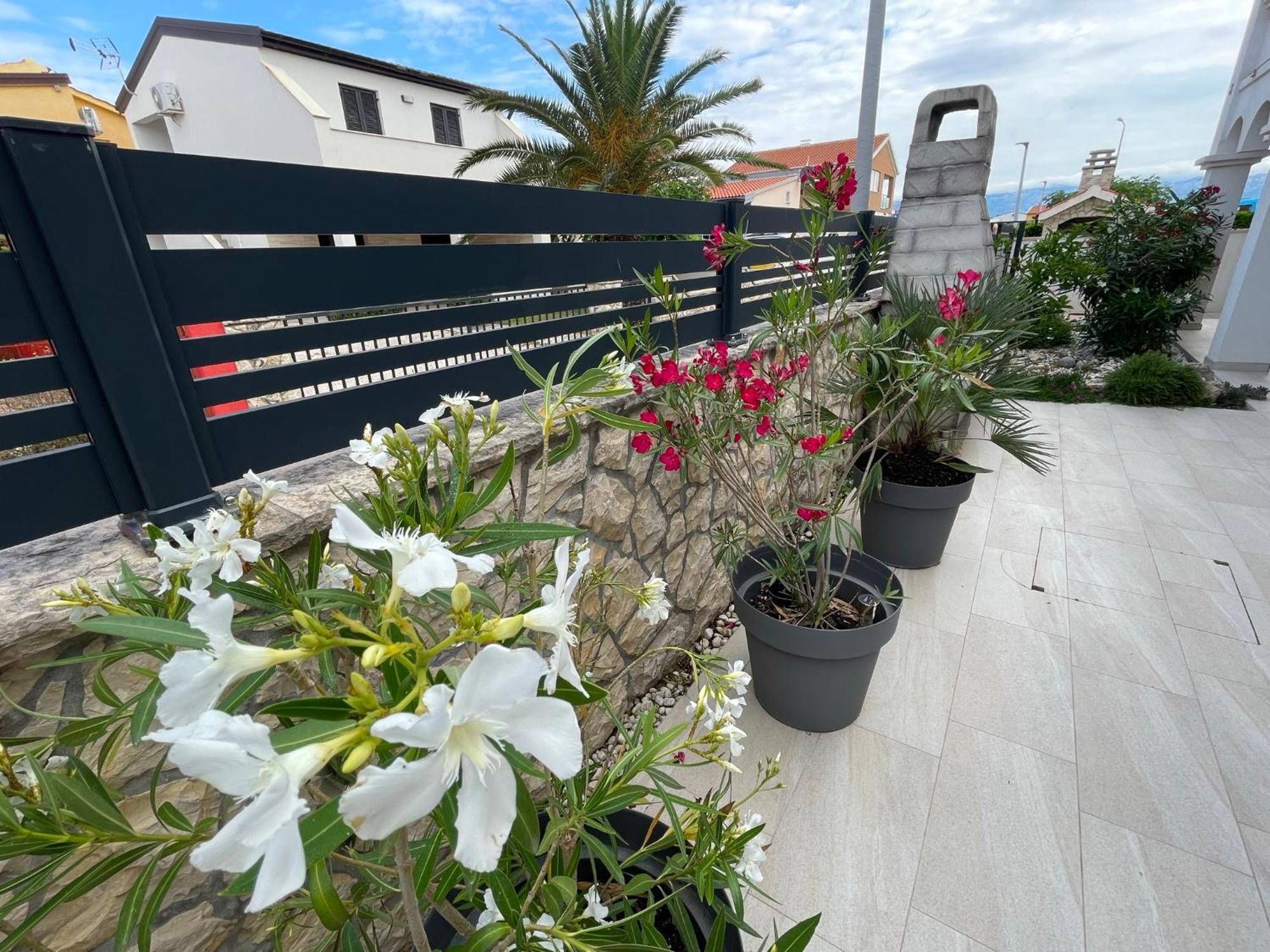 Apartmenthouse Ines วีร์ ภายนอก รูปภาพ