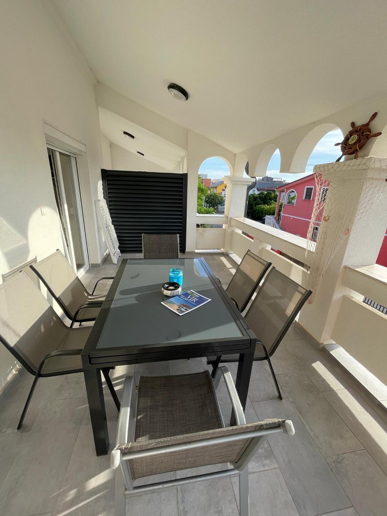 Apartmenthouse Ines วีร์ ภายนอก รูปภาพ