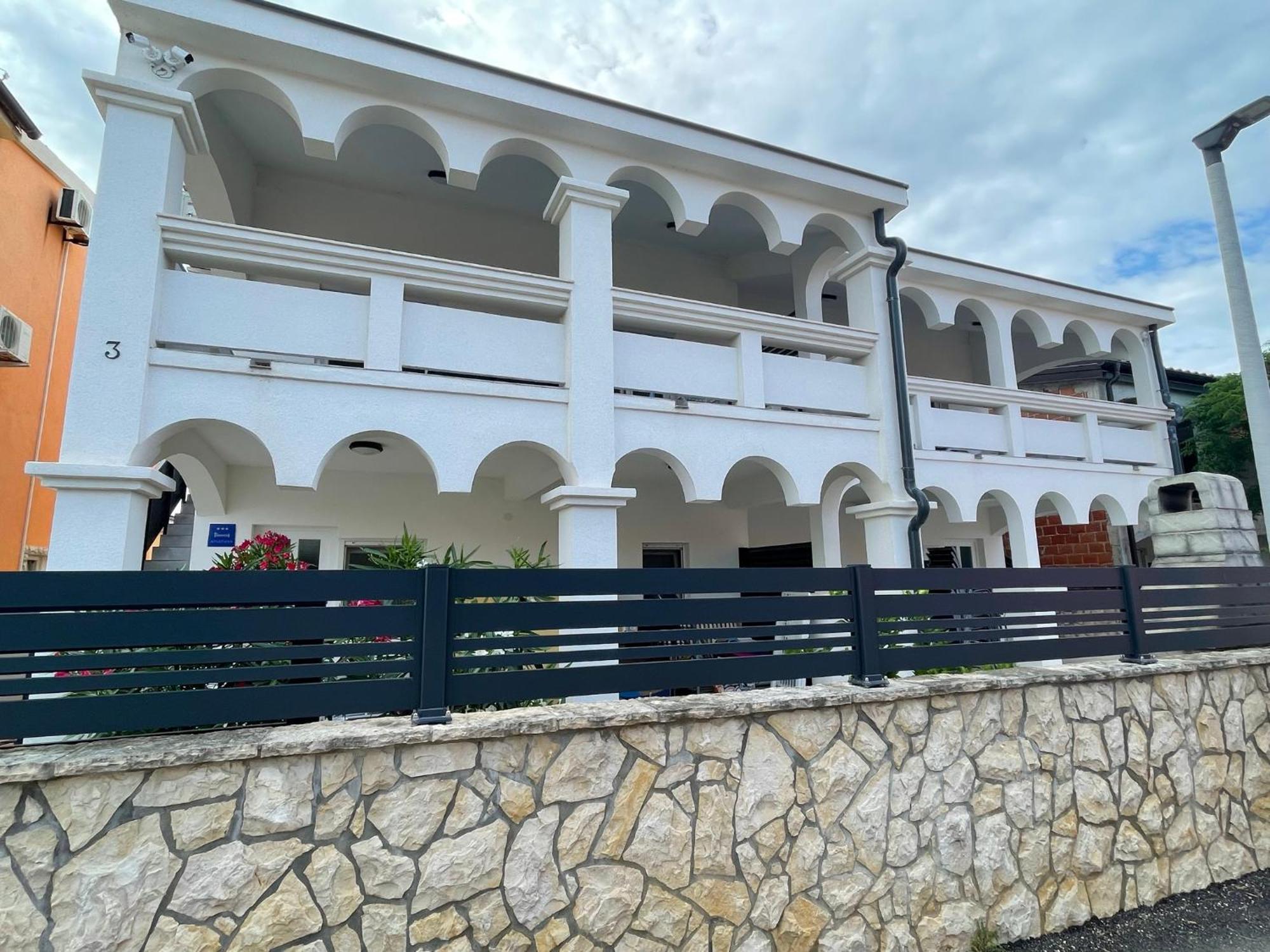 Apartmenthouse Ines วีร์ ภายนอก รูปภาพ
